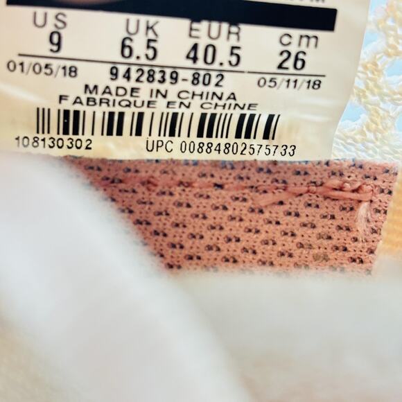 Nike Shoes Womens 9 Pink Beige Free RN Flyknit 2018 Running Athletic Sneakers - Picture 10 of 10